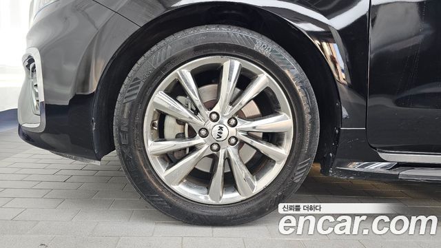 Kia Carnival из Кореи Encar