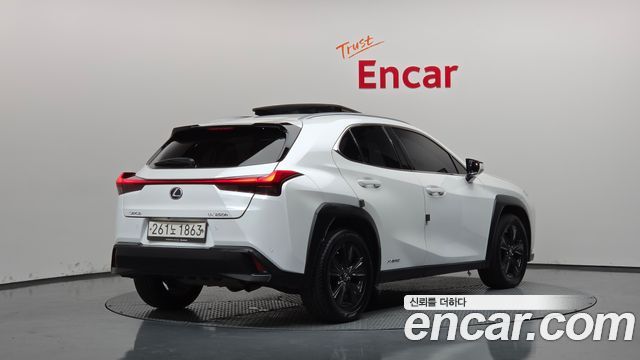 Lexus UX 2.0 2WD — пробег 170 663 км — фото 2 из 5