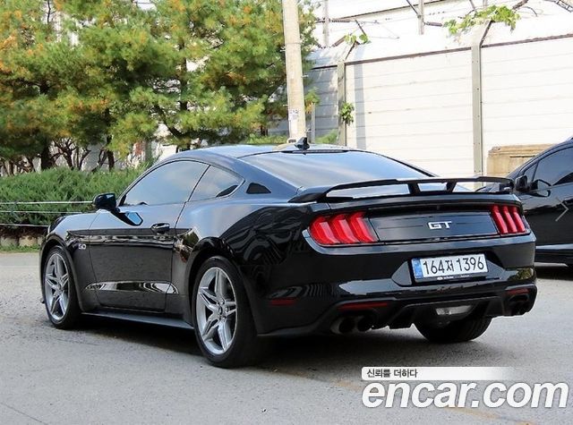 Ford Mustang GT Coupe — пробег 111 020 км — фото 3 из 5