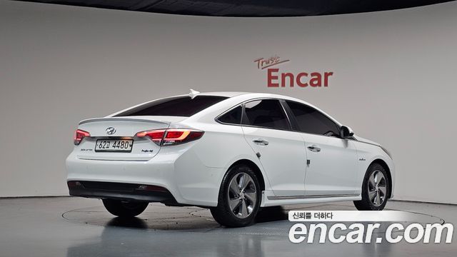 Hyundai Sonata 2.0 HEV Premium — пробег 188 817 км — фото 2 из 5