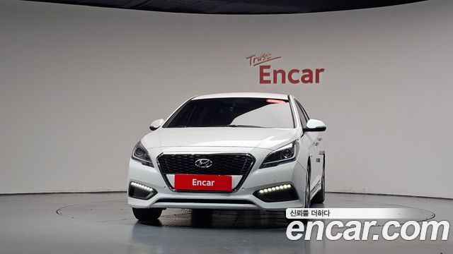 Hyundai Sonata 2.0 HEV Premium — пробег 188 817 км — фото 3 из 5