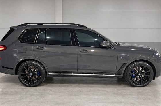 BMW X7 xDrive 40d M Sport 7 STR — пробег 5 005 км — фото 2 из 5