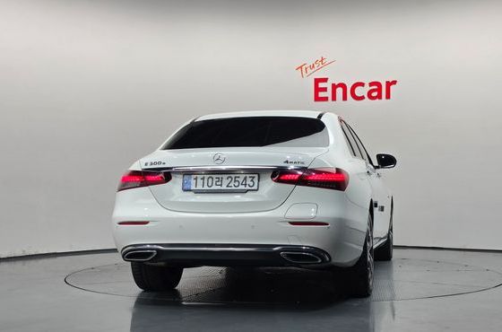 Mercedes-Benz E-Class E300e 4MATIC Exclusive — пробег 97 304 км — фото 4 из 5