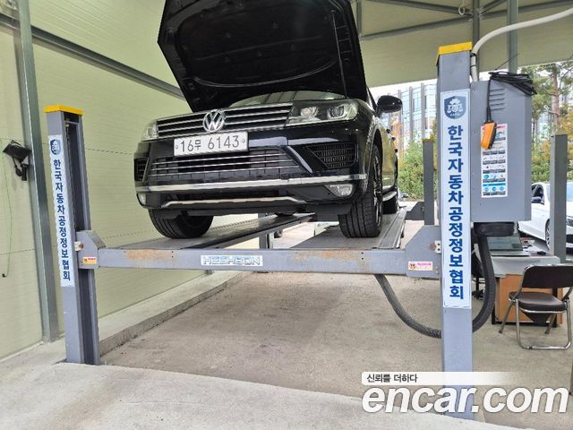 Volkswagen Touareg V6 3.0 TDI Bluemotion 7P5 — пробег 168 108 км — фото 1 из 3