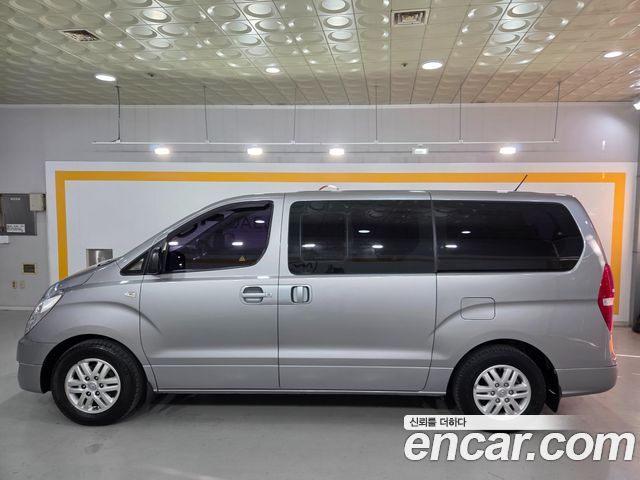Hyundai Starex 12-Seater Wagon Smart — пробег 165 665 км — фото 4 из 5