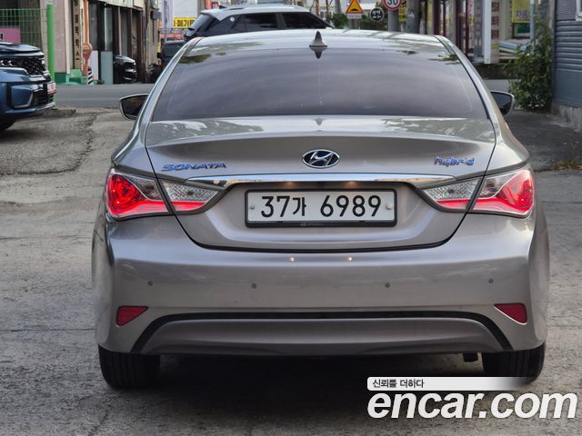 Hyundai Sonata 2.0 Modern — пробег 178 508 км — фото 4 из 5