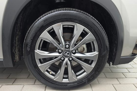 Lexus UX 2.0 F-Sport 2WD — пробег 64 056 км — фото 5 из 5