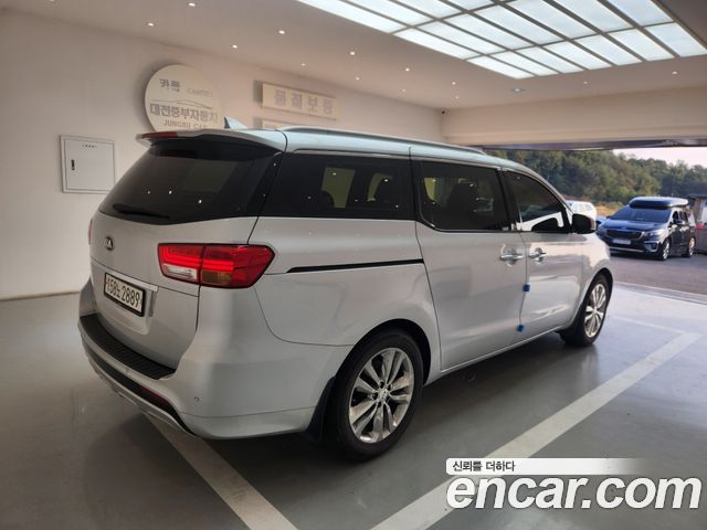 Kia Carnival 9-seater Noblesse — пробег 184 000 км — фото 4 из 5