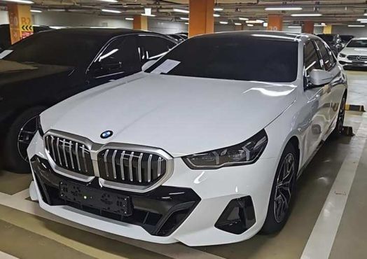 BMW 5-Series 520i M Sport — пробег 1 км — фото 1 из 5