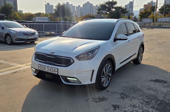 Kia Niro Noblesse — пробег 206 735 км — фото 2 из 5