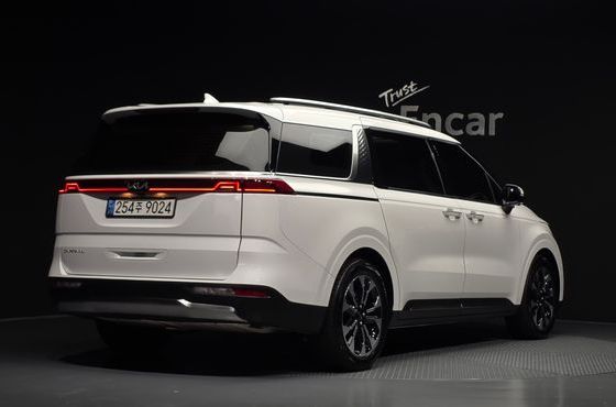 Kia Carnival Diesel 7-Seater Signature — пробег 45 615 км — фото 2 из 5