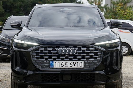 Audi Q5 40 TFSI Quiattro Advanced — пробег 15 800 км — фото 1 из 5