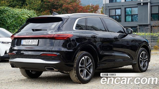 Audi Q5 40 TFSI Quiattro Advanced — пробег 15 800 км — фото 4 из 5
