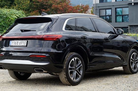 Audi Q5 40 TFSI Quiattro Advanced — пробег 15 800 км — фото 4 из 5
