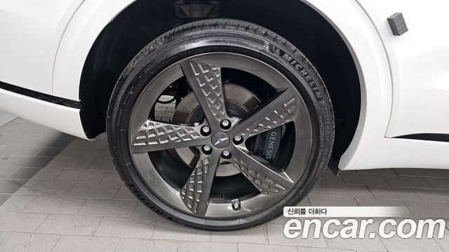 Genesis GV70 из Кореи Encar