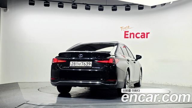 Lexus ES Executive — пробег 104 076 км — фото 4 из 5
