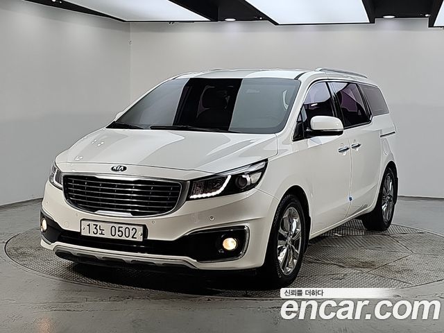 Kia Carnival 7-seater Limousine VIP — пробег 179 200 км — фото 1 из 5