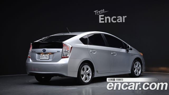 Toyota Prius из Кореи Encar