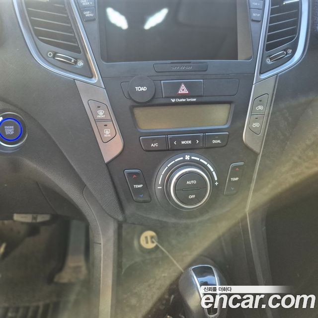 Hyundai Santafe Diesel(e-VGT) 2.2 2WD Exclusive Special — пробег 200 000 км — фото 4 из 5