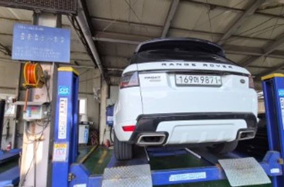 Land Rover Range Rover Sport 3.0 SDV6 AB Dynamic — пробег 94 451 км — фото 2 из 2