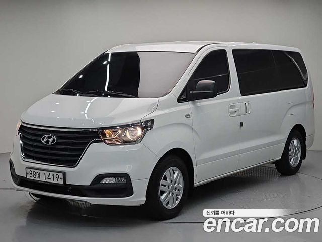 Hyundai Starex Van 3-Seater LPi Smart — пробег 31 933 км — фото 1 из 5
