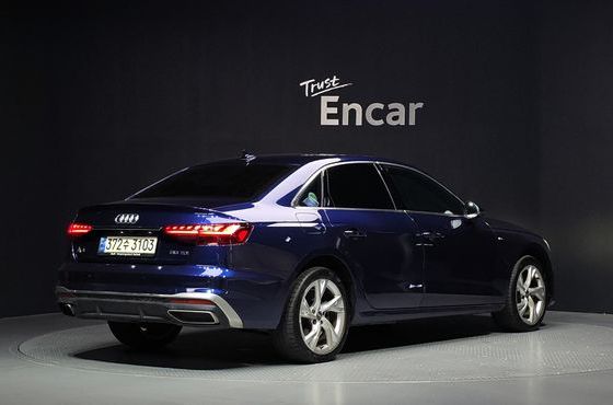 Audi A4 35 TDI Premium — пробег 77 191 км — фото 2 из 5