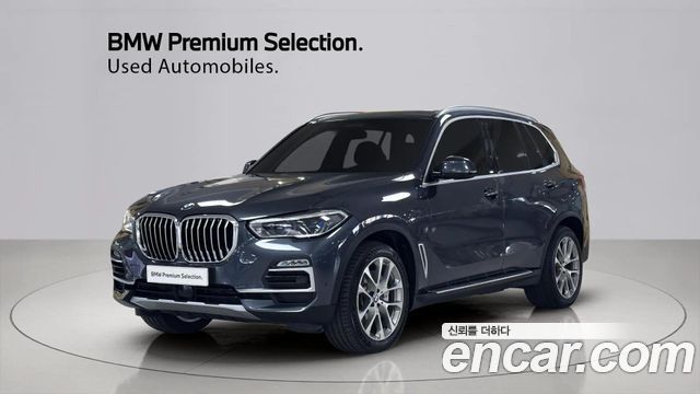 BMW X5 xDrive 45e xLine — пробег 71 199 км — фото 1 из 5