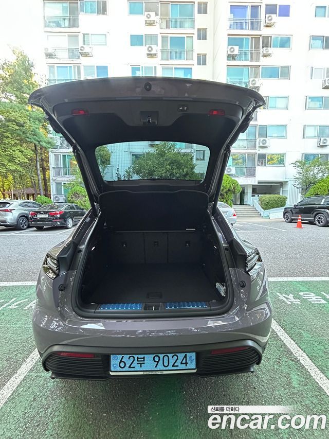 Porsche Taycan из Кореи Encar