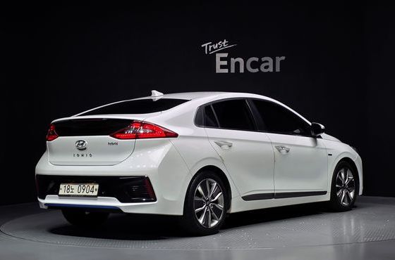 Hyundai Ioniq Q — пробег 172 711 км — фото 2 из 5