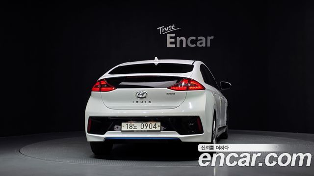 Hyundai Ioniq Q — пробег 172 711 км — фото 4 из 5