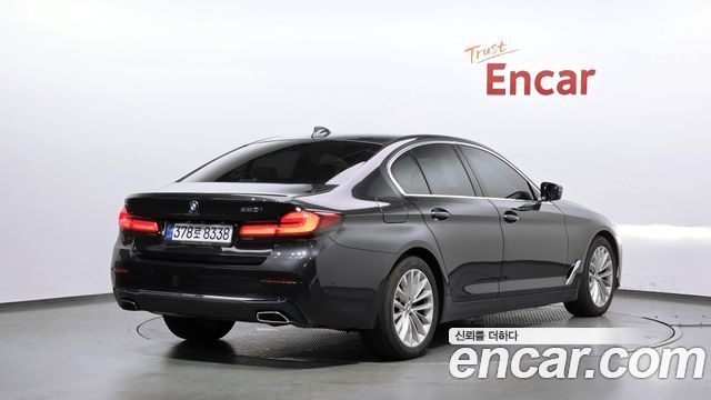 BMW 5-Series 520i Luxury — пробег 71 336 км — фото 2 из 5