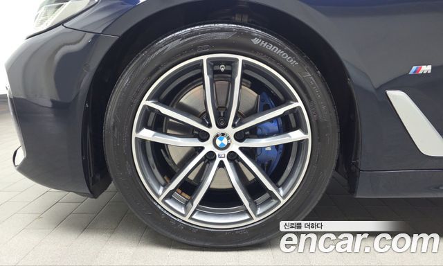 BMW 5-Series 520i M Sport — пробег 67 355 км — фото 5 из 5