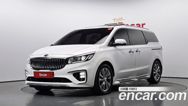 Kia Carnival 9-Seater Prstige — пробег 170 549 км — фото 1 из 5