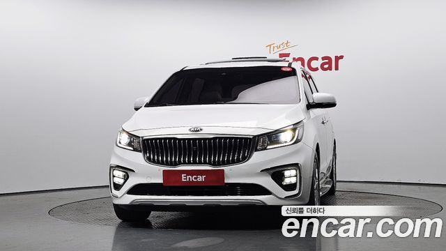 Kia Carnival 9-Seater Prstige — пробег 170 549 км — фото 3 из 5