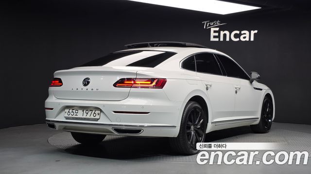 Volkswagen Arteon 2.0 TDI Prestige — пробег 178 856 км — фото 2 из 5