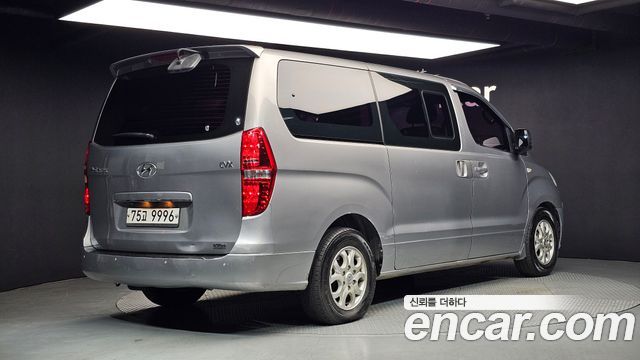 Hyundai Starex 12-Seater Wagon CVX Premium — пробег 164 918 км — фото 2 из 5