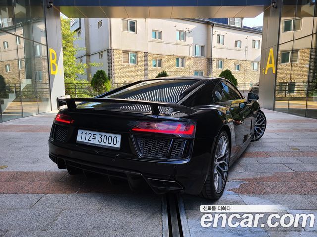 Audi R8 5.2 V10 Plus Coupe — пробег 25 705 км — фото 3 из 5
