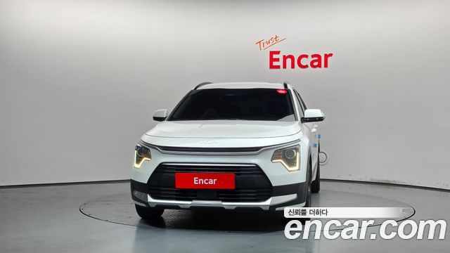 Kia Niro Prestige — пробег 121 878 км — фото 3 из 5