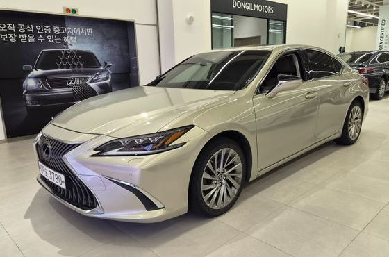 Lexus ES Executive — пробег 131 710 км — фото 1 из 5
