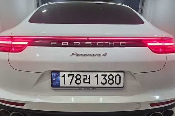 Porsche Panamera 3.0 AWD — пробег 54 136 км — фото 4 из 5