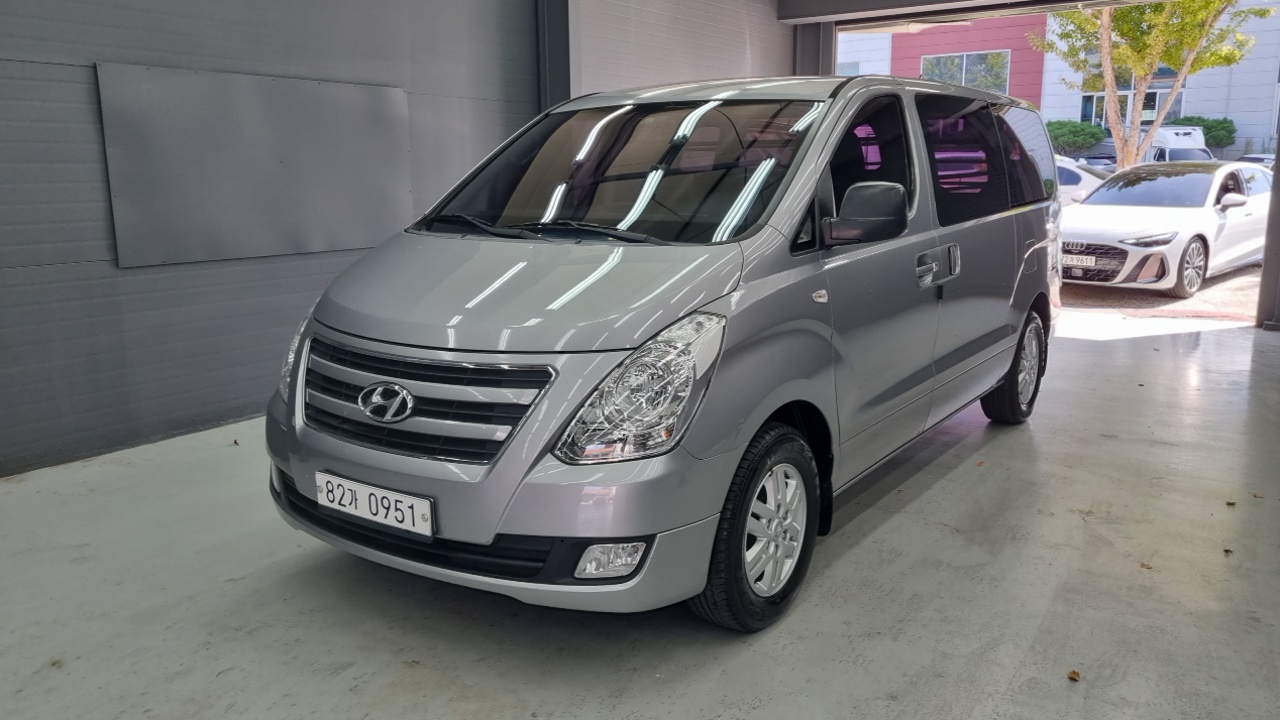 Hyundai Starex 3-Seater LPi VAN Smart — пробег 204 438 км — фото 1 из 5