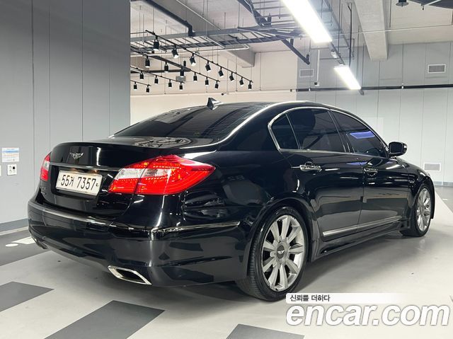 Hyundai Genesis из Кореи Encar