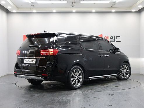 Kia Carnival 7-Seater Limousine President — пробег 141 783 км — фото 4 из 5