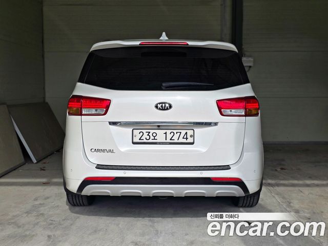 Kia Carnival из Кореи Encar