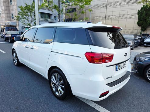 Kia Carnival 9-Seater Noblesse — пробег 177 455 км — фото 3 из 5