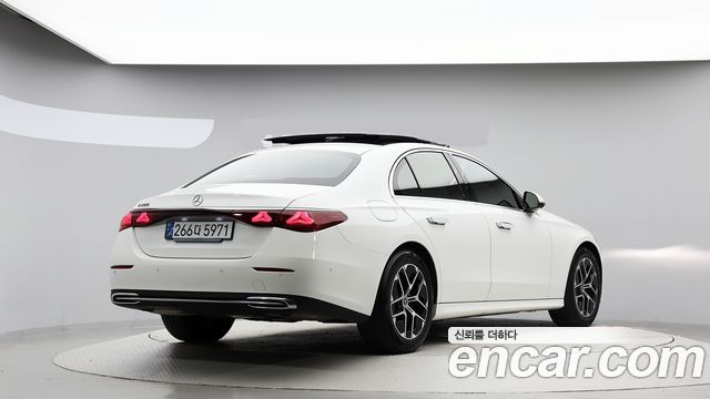 Mercedes-Benz E-Class из Кореи Encar