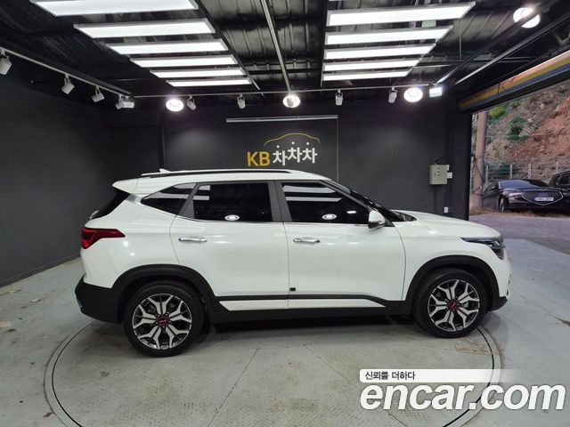 Kia Seltos из Кореи Encar