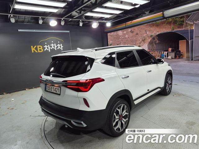 Kia Seltos из Кореи Encar