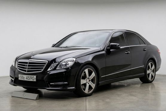 Mercedes-Benz E-Class E300 Avantgarde Sports Package — пробег 204 000 км — фото 1 из 5
