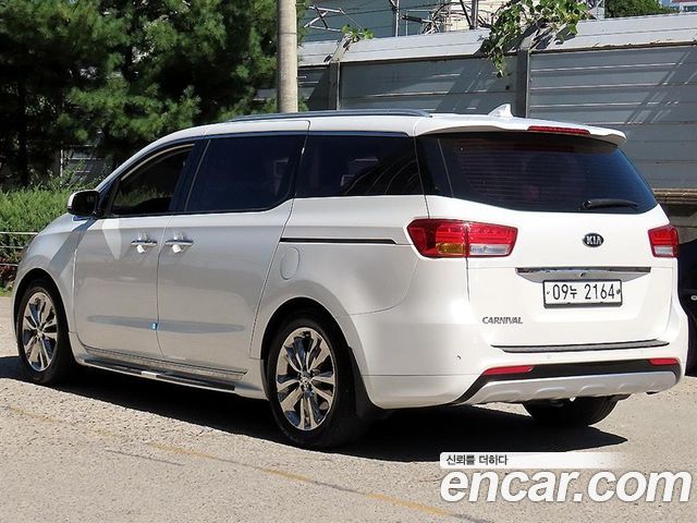 Kia Carnival из Кореи Encar